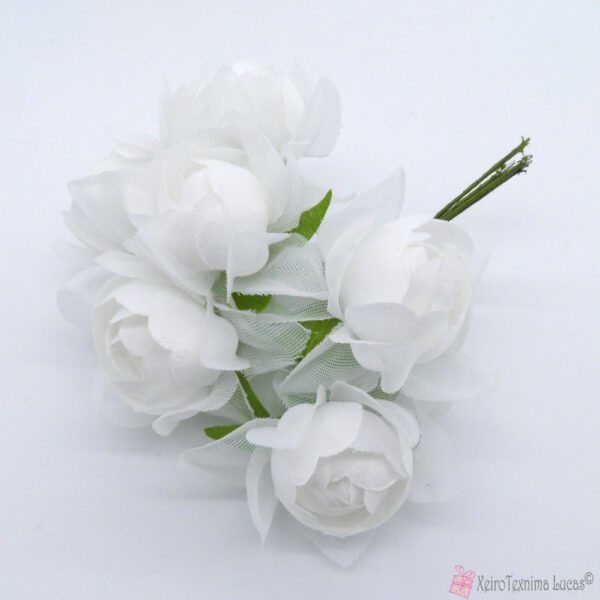 Λευκά υφασμάτινα λουλούδια