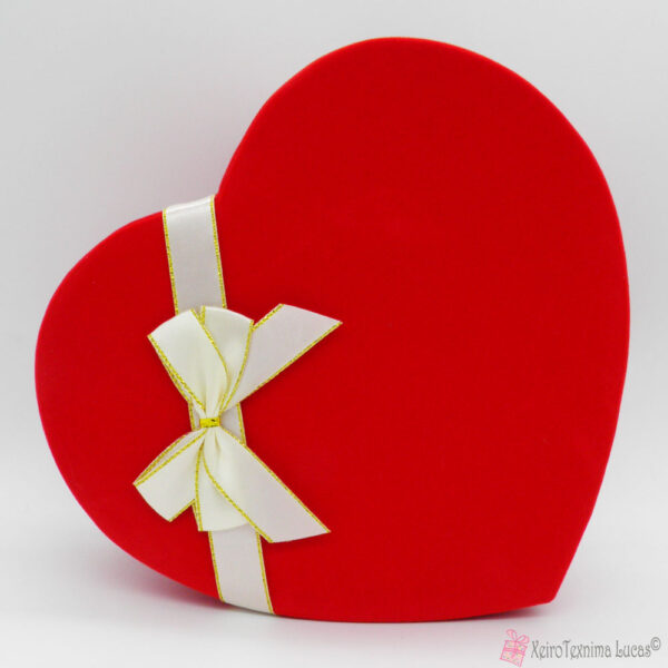 Καρδιά κόκκινο βελούδινο κουτί με φιόγκο