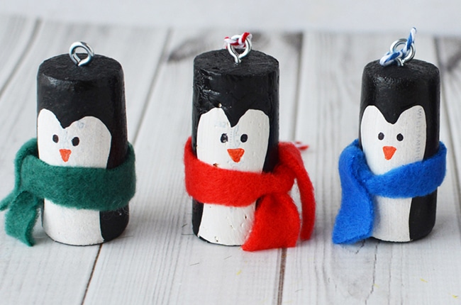 Πιγκουινάκια φτιαγμένα από φελλούς μπουκαλιών