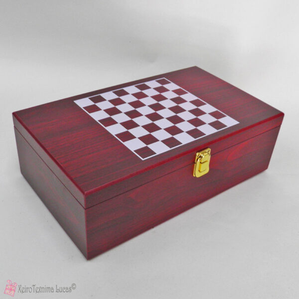 Ξύλινο κουτί σκάκι με αξεσουάρ κρασιού για 2 φιάλες