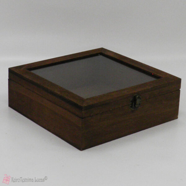 Τετράγωνα ξύλινα κουτιά με διάφανο καπάκι
