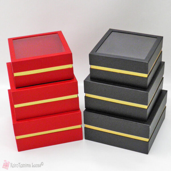 Κόκκινο  και μαύρο τετράγωνο, χάρτινο κουτί με διάφανο καπάκι, διαθέσιμο σε τρεις διαστάσεις 