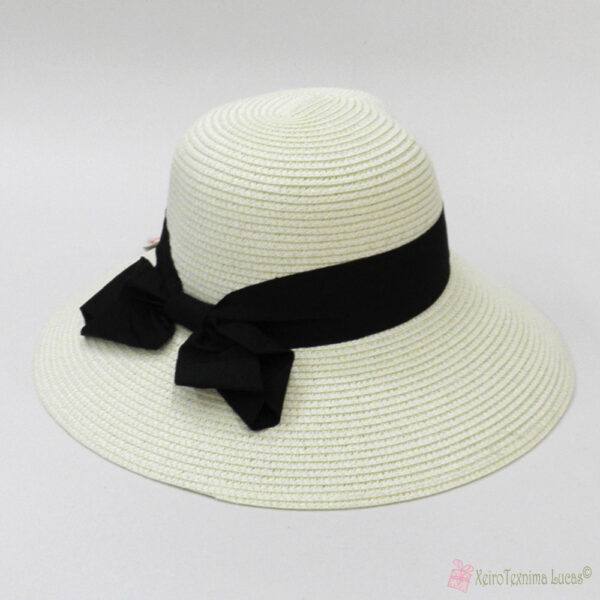 Λευκό γυναικείο ψάθινο καπέλο με μαύρη κορδέλα