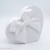 Λευκό χάρτινο κουτί καρδιά