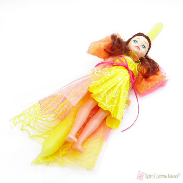 Πασχαλινή λαμπάδα με κούκλα με κίτρινο φουστάνι