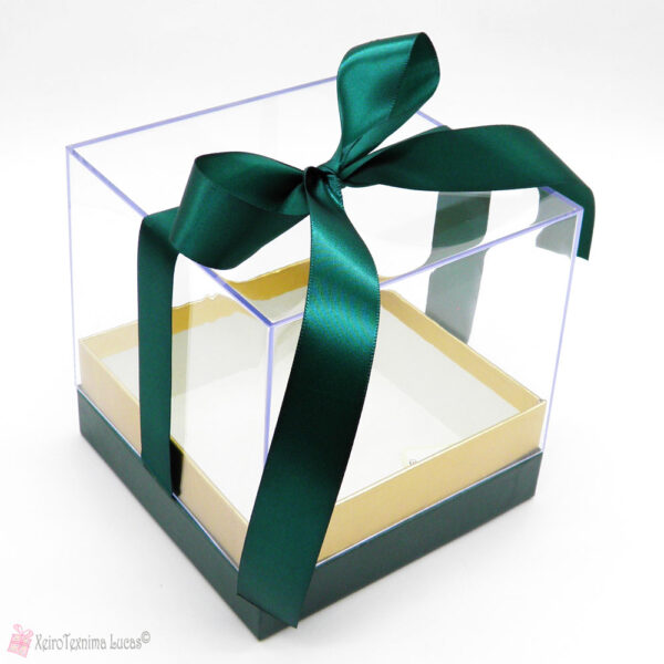 Τετράγωνο διάφανο κουτί με πράσινη κυπαρισί κορδέλα
