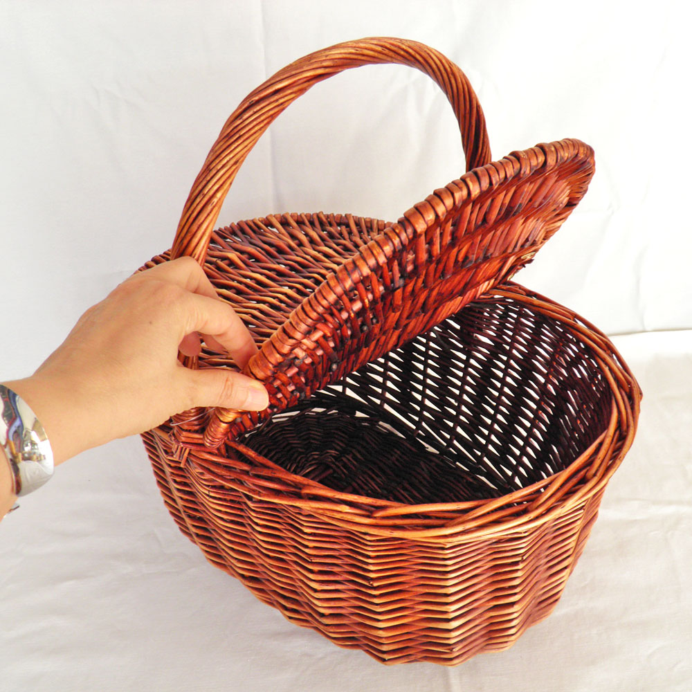 Οβάλ ψάθινο καλάθι picnic με διπλό ανοιγόμενο καπάκι και χερούλι | XeiroTexnima Lucas